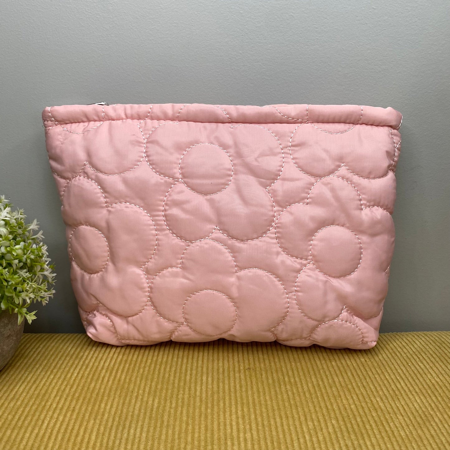 Puffer Pouch - Daisy - Light Pink