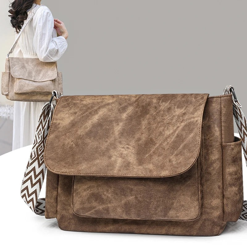 Elizabeth Flap Messenger Bag