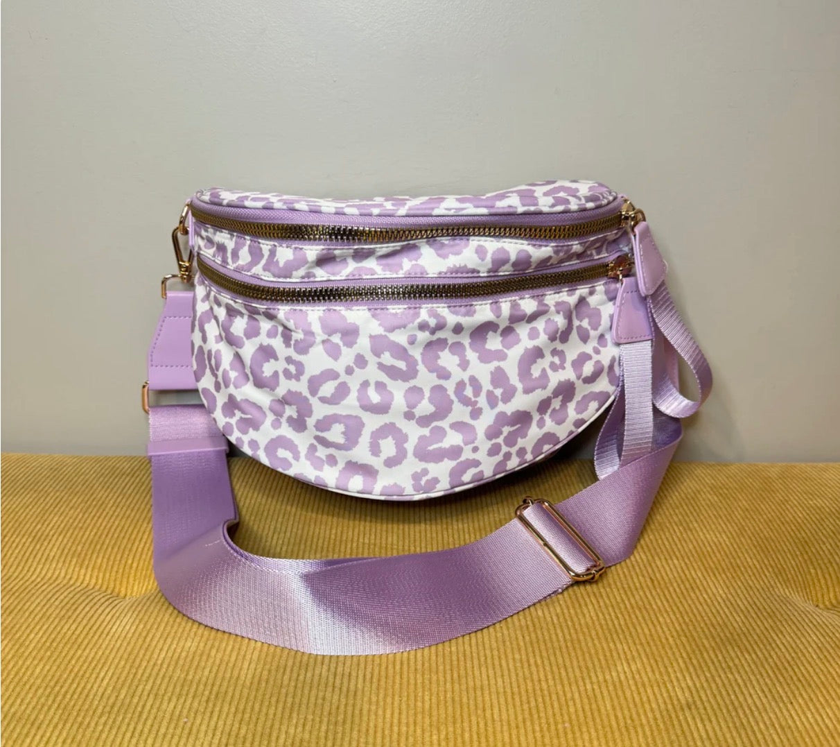 RONI BUMBAGS